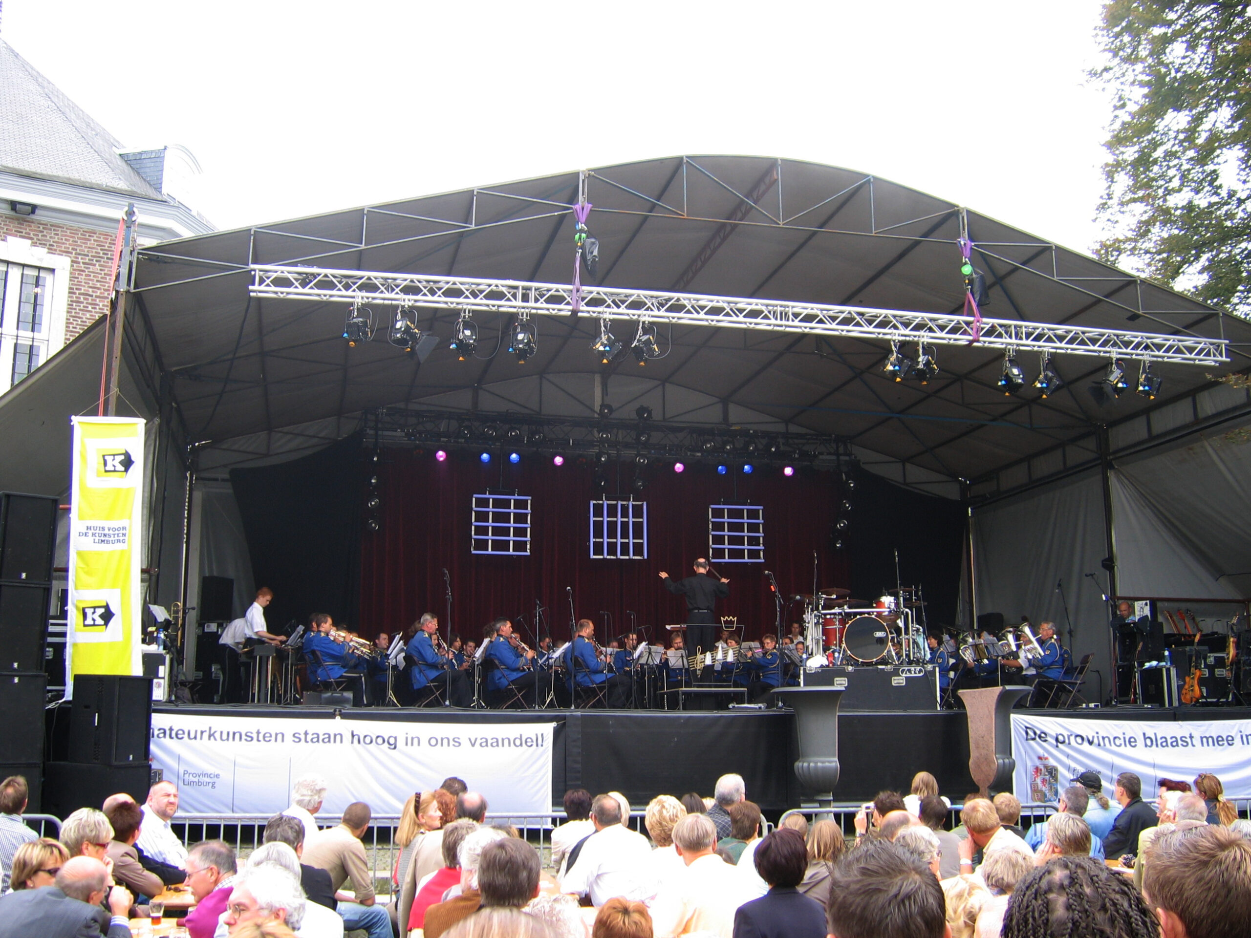 Concert met Rowwen Hèze en harmonie St. Cecilia in Vaals, 2005 – foto 6