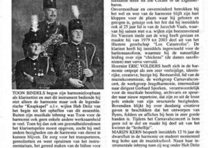 Origineel krantenknipsel: Ceciliafeest 2004 – drie jubilarissen en de Hans Pelzer Penning