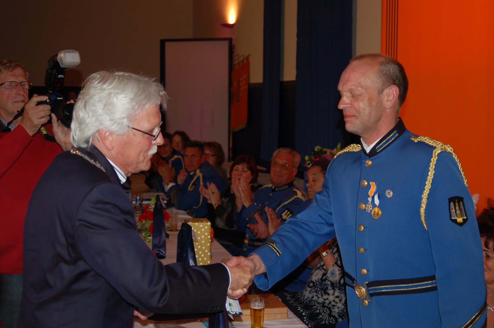 Receptie 175 jarig bestaan en dialektmis