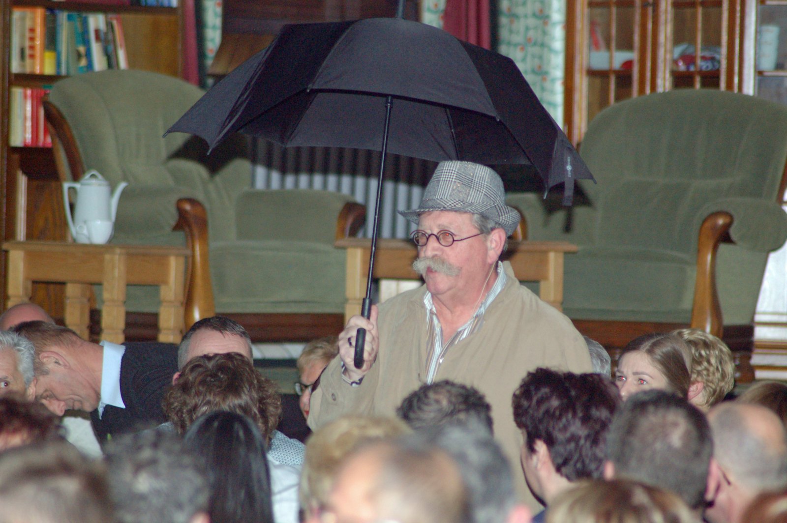 Carnvalsrevue Woa Voelser Jonge
